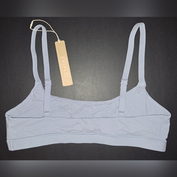 💕NWT SKIMS Fits Everybody Scoop neck Bra Bralette S Blue Gray SLATE S - Picture 2 of 10